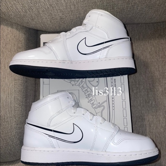 Air Jordan 1 Mid Schematic - Picture 2 of 10